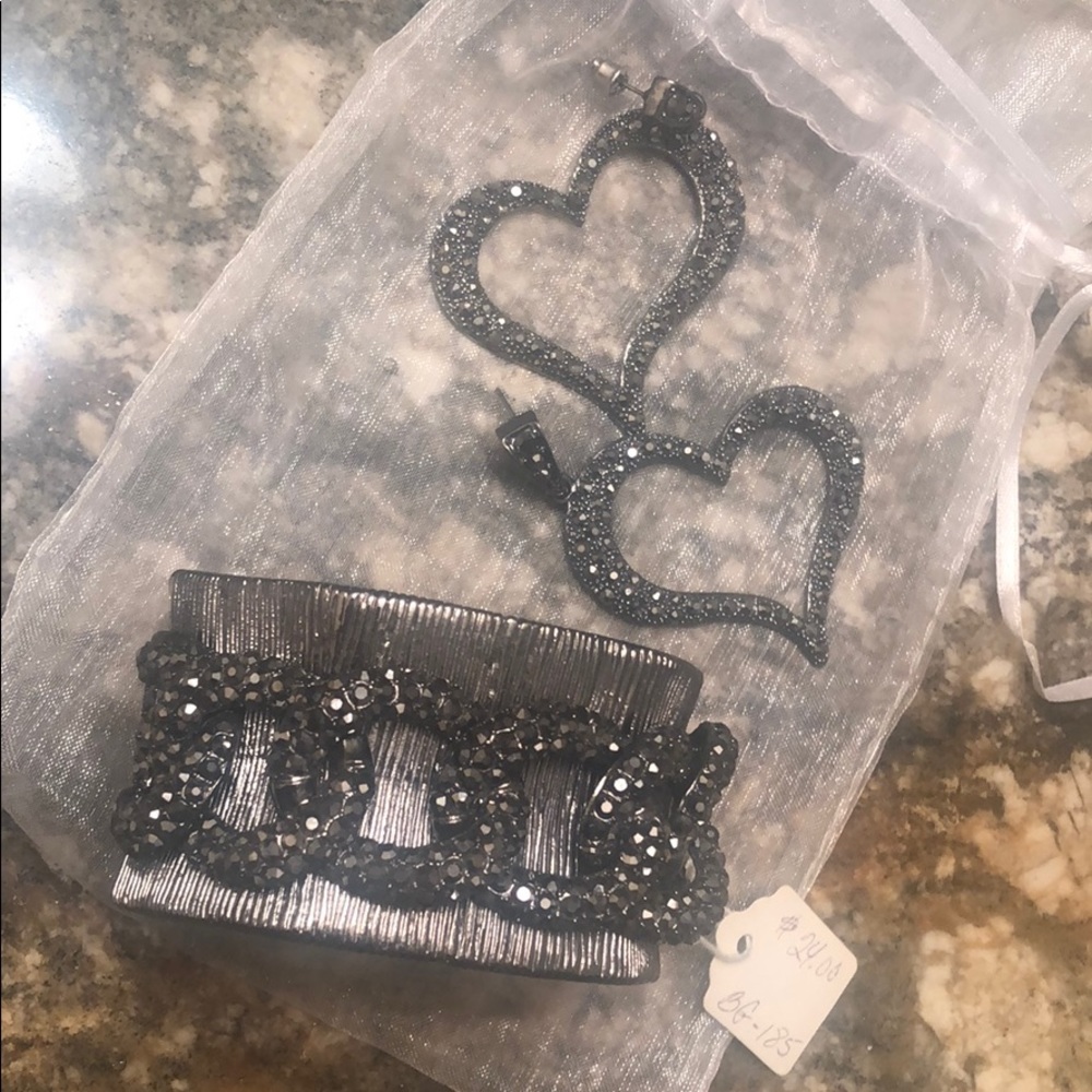 Silver chain bracelet with heart earrings